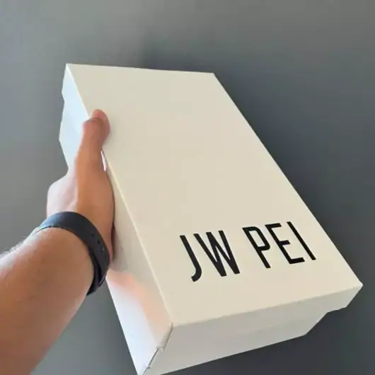 Коробка маленька JW PEI