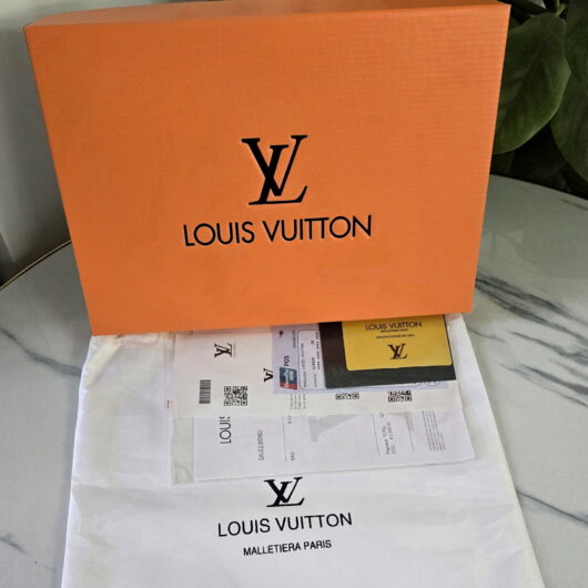 Коробка, пильник та документи маленький Louis Vuitton