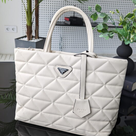 Велика жіноча сумочка Prada нейлон молочний