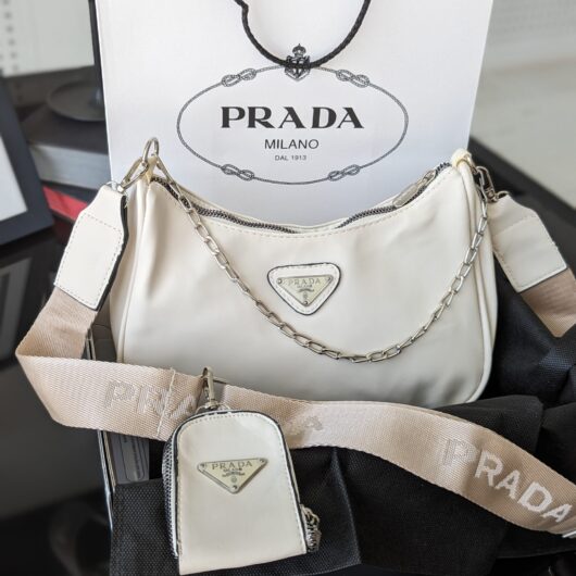 Prada молочна нейлон