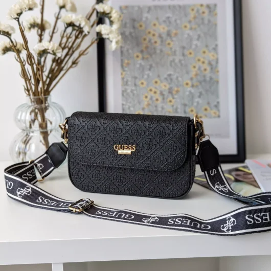 Сумка Guess чорний стеганий