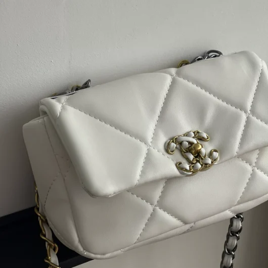 Сумка Сhanel 19 Flap Bag білий