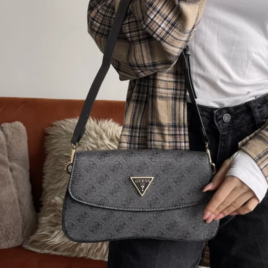 Сумка жіноча Guess Noelle багет сірий