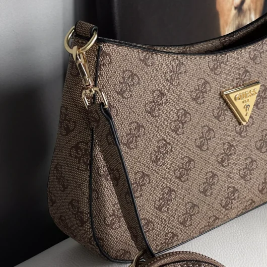 Сумка жіноча Guess Noelle багет 2 в 1 бежевий