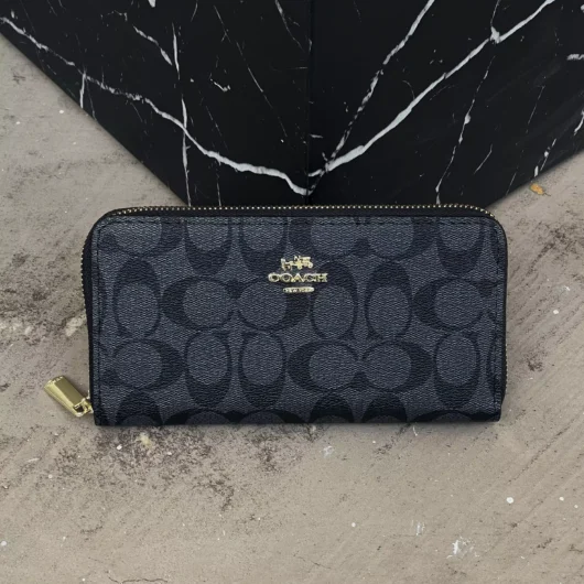 Гаманець Coach великий напис чорний