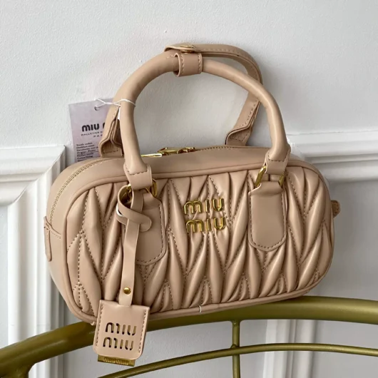 Жіноча сумка Miu Miu Arcadie Matelassé Nappa Leather Bag  Premium бежевий