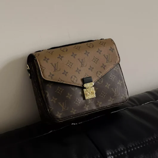 Сумка Louis Vuitton Pochette Metis Medium size моногам