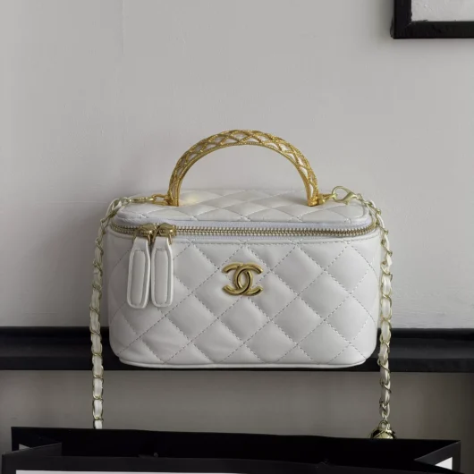 Сумка Chanel Classic Lambskin білий