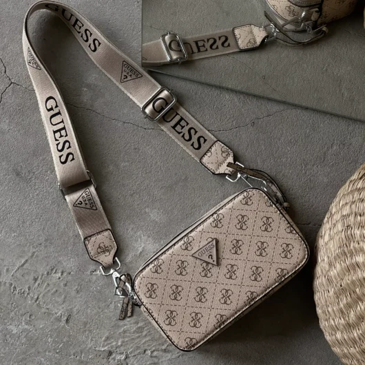 Сумка Guess 4G молочний