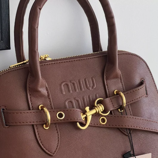 Miu Miu Aventure Nappa Leather medium size коричневий