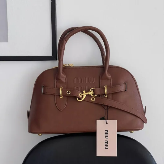 Miu Miu Aventure Nappa Leather medium size коричневий