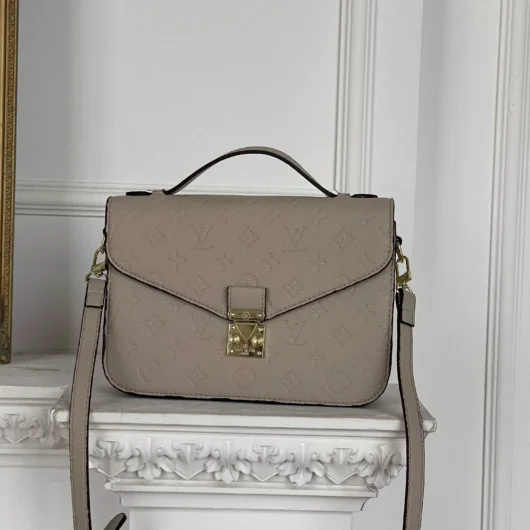 Сумка Louis Vuitton Pochette LUX Medium size бежевий