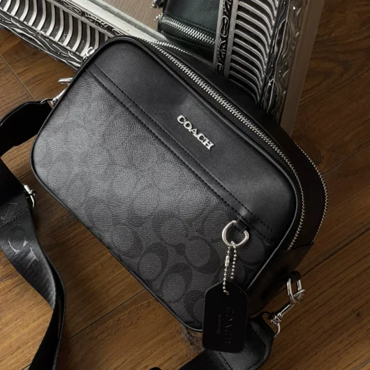 Сумка Coach Graham Crossbody чорний