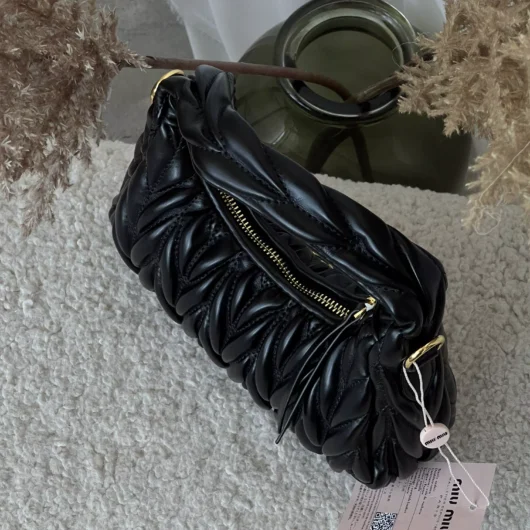 Сумка Miu Miu Wander Matelassé Nappa Leather чорний