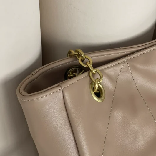 Сумка Saint Laurent Jamie in Leather бежевий
