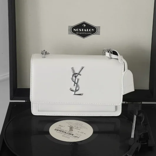 Жіноча сумочка клатч Saint Laurent гладка білий