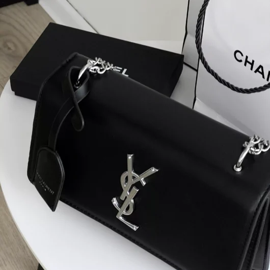 Жіноча сумочка клатч Saint Laurent гладка чорний