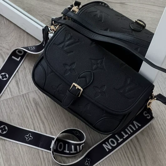 Сумка Louis Vuitton стегана на два ременця чорний