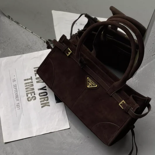 Сумка Prada Medium Suede Tote Bag шоколад