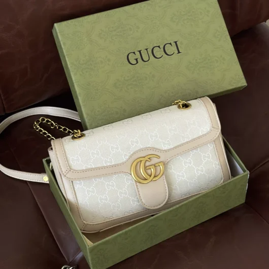 Сумка Gucci Marmont молочний