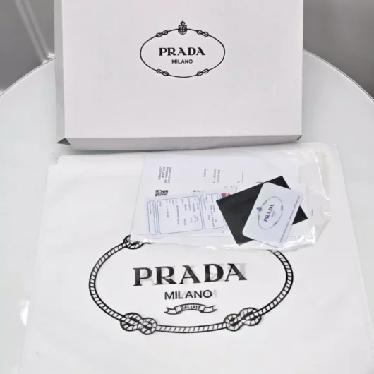 Коробка+пильник+документи маленький Prada