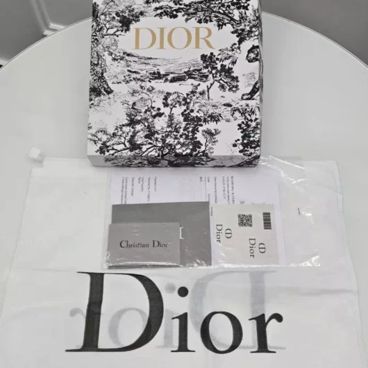 Коробка+пильник+документи маленький Dior