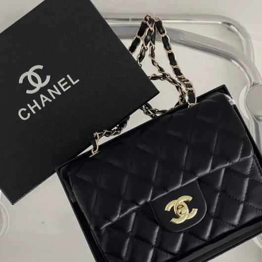 Сумка жіноча Chanel міні гладка чорний