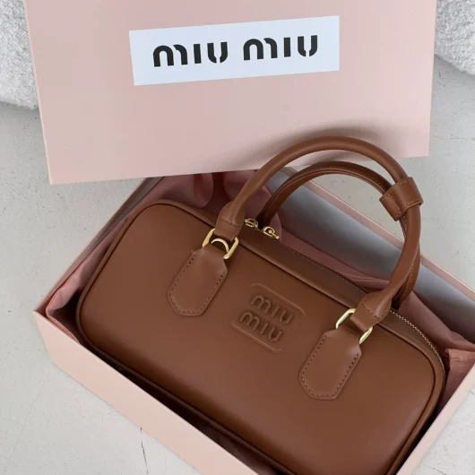 Сумка Miu Miu Arcadie Leather medium — Premium коричневий