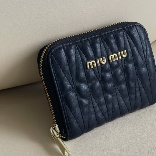 Гаманець Miu Miu стеганий Small size чорний