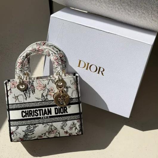 Жіноча сумка Christian Dior Lady D-Lite білий з квітами