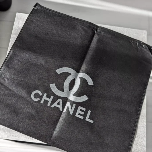 Пильовик великий Chanel