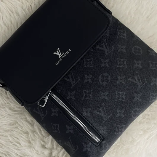 Сумка-мессенджер Louis Vuitton чоловіча через плече  чорний класичний