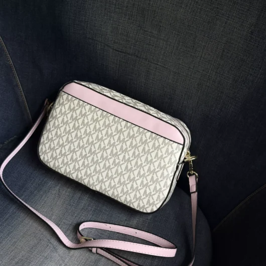 Сумка Michael Kors jet set large logo crossbody bag ivory молочно-рожевий