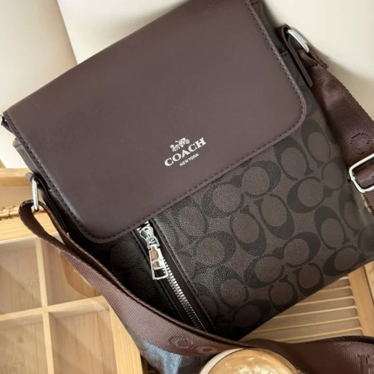 Сумка-мессенджер Coach чоловіча через плече  коричневий
