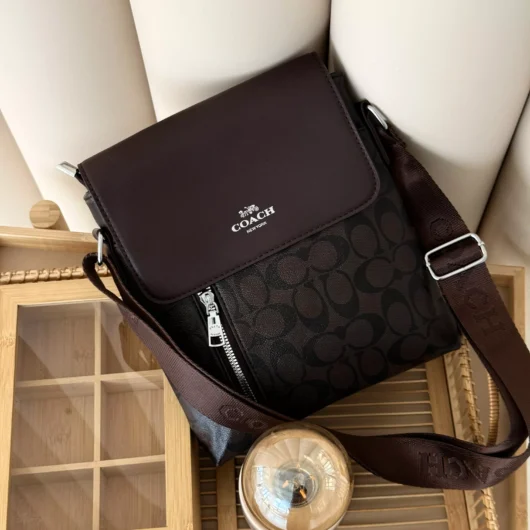 Сумка-мессенджер Coach чоловіча через плече  коричневий