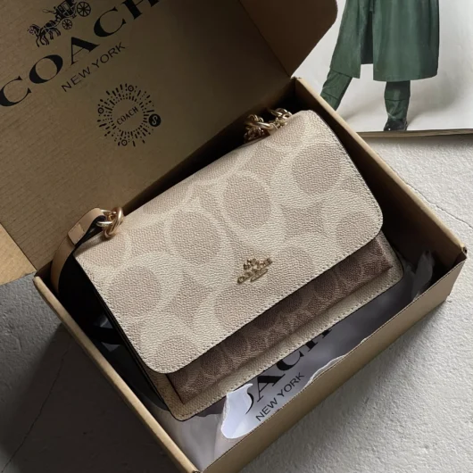 Сумка Coach Mini Klare Crossbody in Signature Canvas молочний