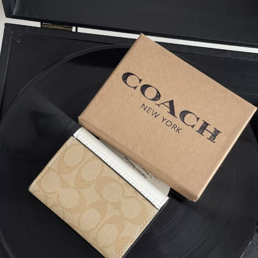 Гаманець Coach маленький молочний