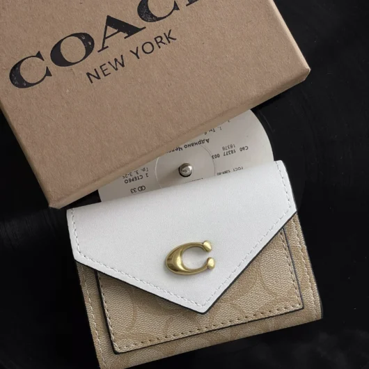 Гаманець Coach маленький молочний