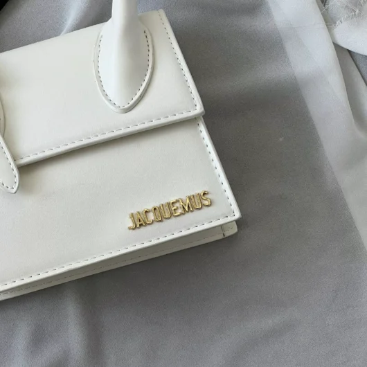 Сумка Jacquemus Le Chiquito Moyen Boucle Premium білий