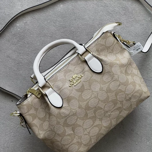 Сумка Coach Georgia Satchel Bag біло-бежевий