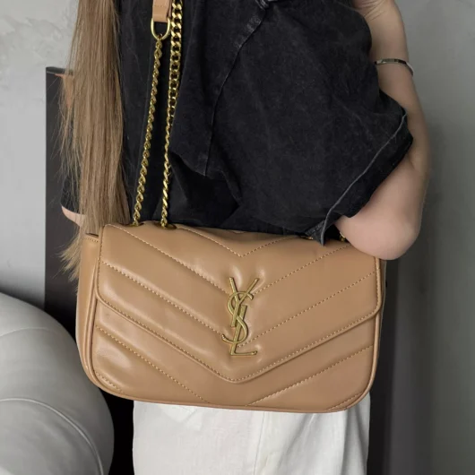 Жіноча сумка Yves Saint Laurent Loulou leather bag Medium size бежевий