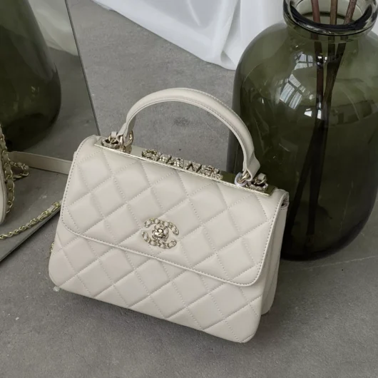 Chanel Trendy CC White Lambskin — Premium молочний