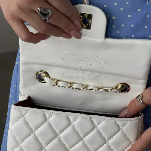 Сумка жіноча Chanel міні гладка білий