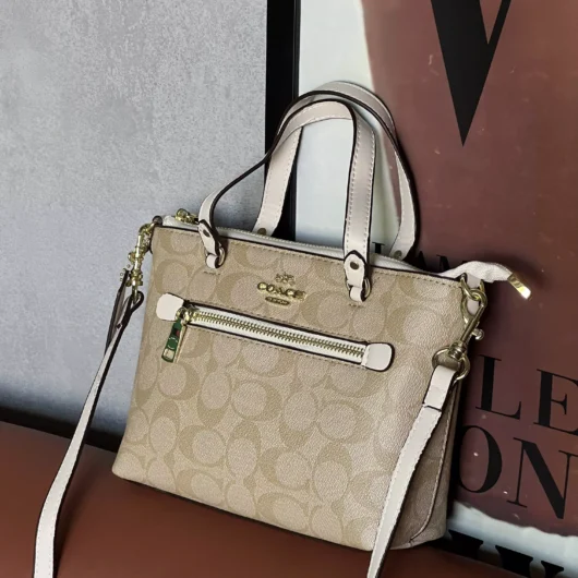 Сумка COACH Mini Gallery Crossbody молочний