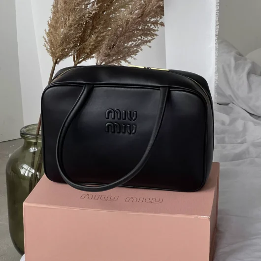 Сумка Miu Miu Leather Beau Bag чорна