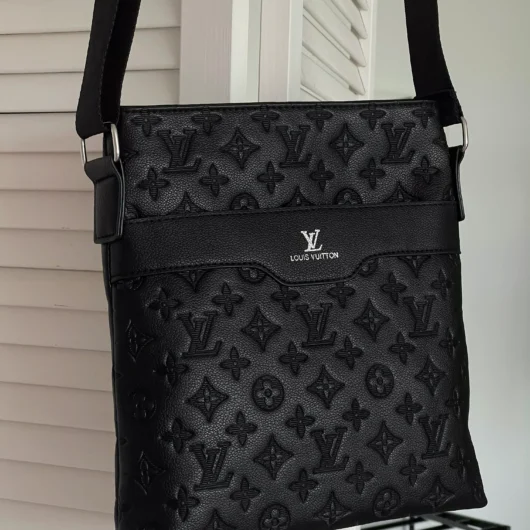 Сумка чоловіча месенджер через плече стеганий Louis Vuitton