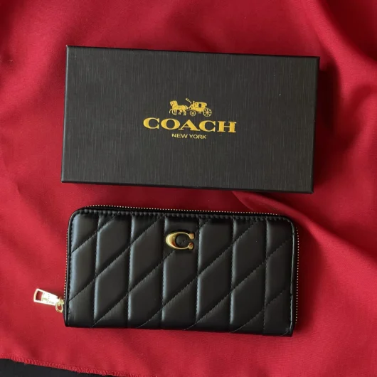 Гаманець Coach Quilted Leather Zip Around Long Wallet чорний