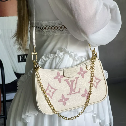 Сумка Louis Vuitton Bolsa Easy Pouch On Strap молочний