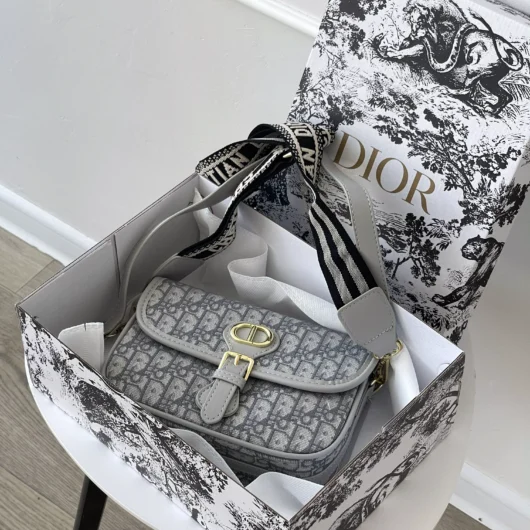 Сумка Christian Dior Bobby на широкому ременці світло-сірий текстиль