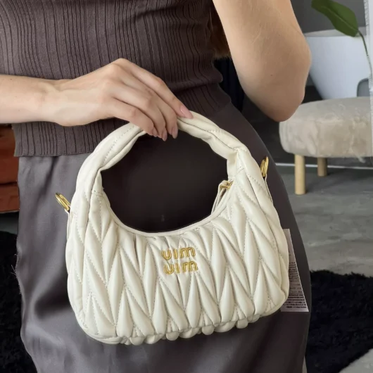 Сумка Miu Miu Wander Matelassé Nappa Leather молочний